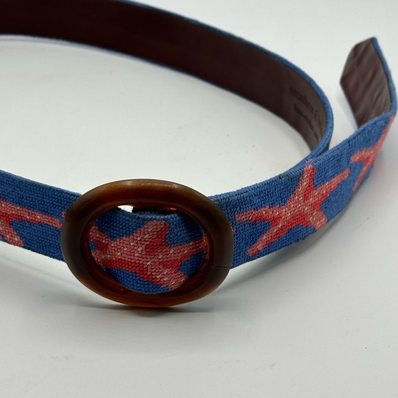 Smathers & Branson Women's Hand-stitched Needlepoint Starfish Cinch Belt - Picture 7 of 8